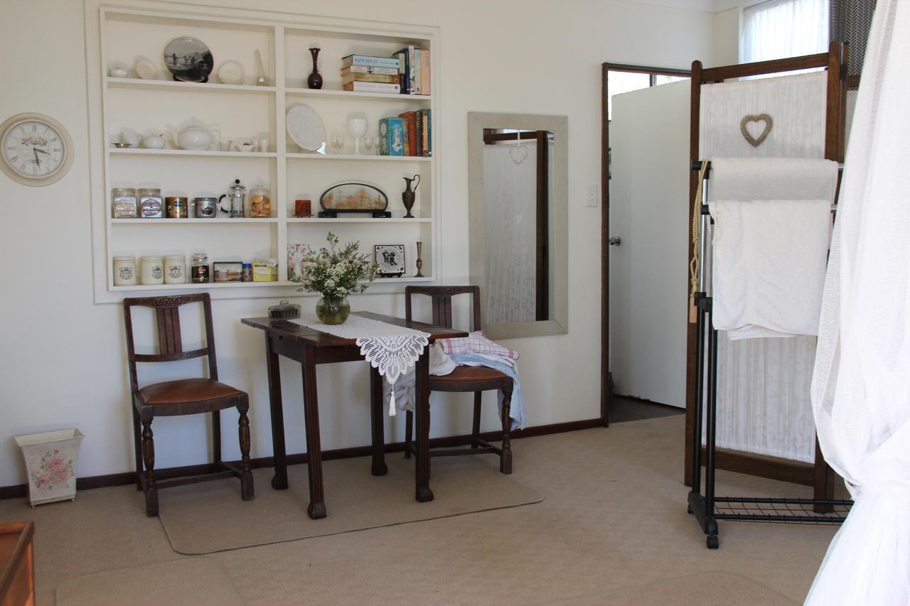 Whispering Pines Bed And Breakfast Collie Exterior photo